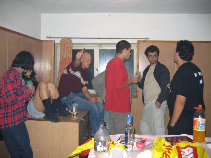 Click for original image 2038k 2592x1944